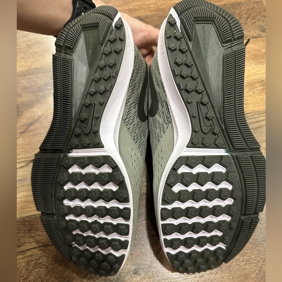 Nike Zoom Winflo 4 *need laces* - Picture 4 of 7